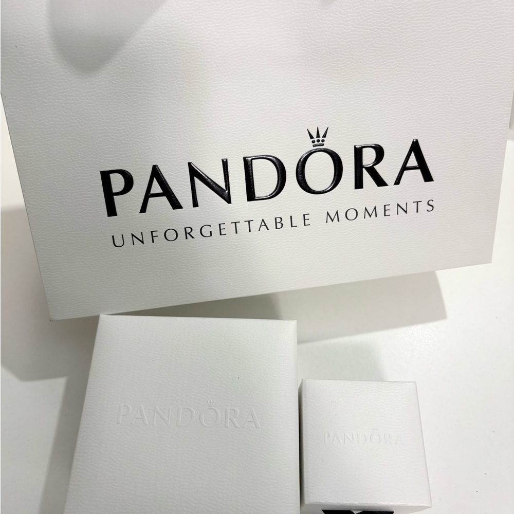 Pandora White Gift Box Set - Picture 2 of 6